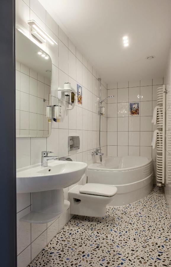 Hotel H12**** 克拉科夫 外观 照片