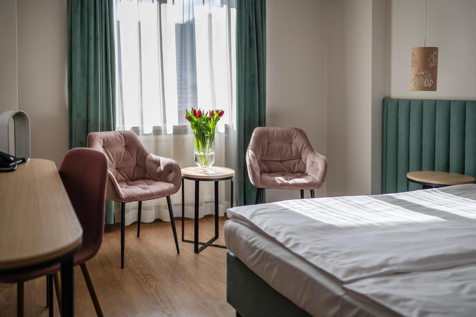 Hotel H12**** 克拉科夫 外观 照片